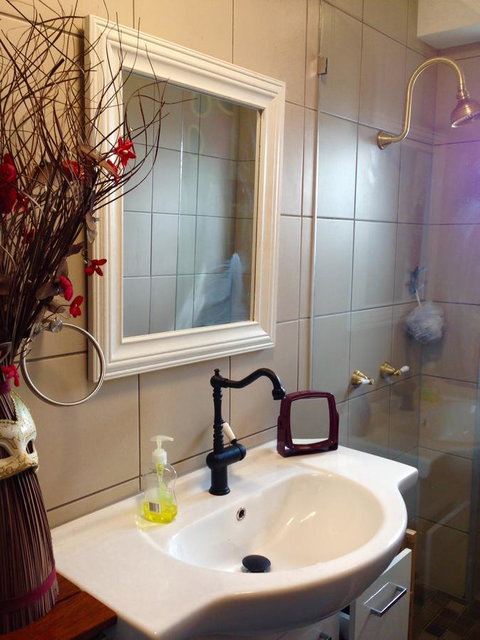 XYL Pets Friendly Seaside Boutique Guesthouse - South Australia Travel 1