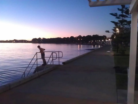 Proximity Waterfront Apartments - South Australia Travel 40