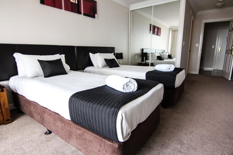 The Phoenician Resort - South Australia Travel 30