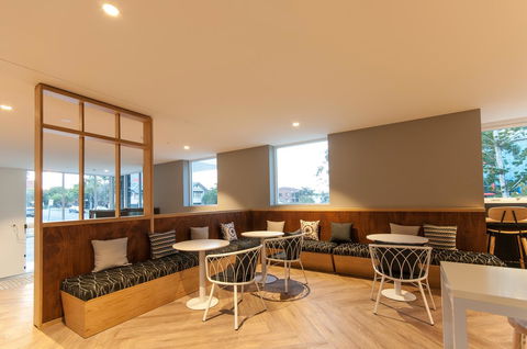 Woodroffe Hotel - South Australia Travel 25