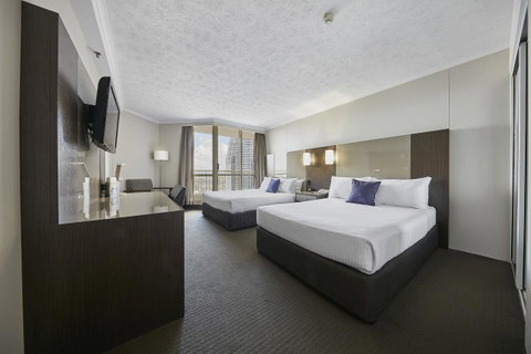 Novotel Surfers Paradise - South Australia Travel 15