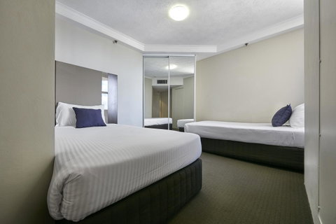 Novotel Surfers Paradise - South Australia Travel 12