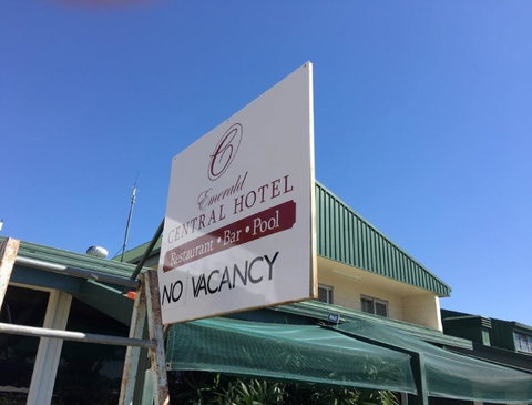 Emerald Central Hotel Official - South Australia Travel 29