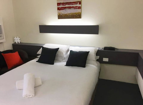 Emerald Central Hotel Official - South Australia Travel 18