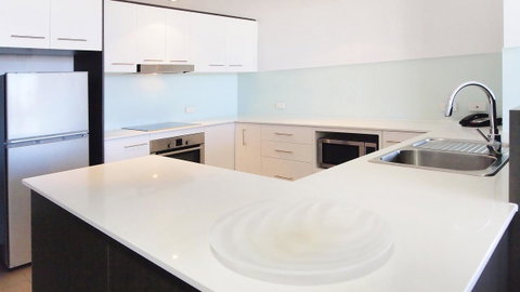 Oaks Townsville Gateway Suites - South Australia Travel 4