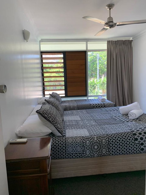 Townsville Holiday Apartments - South Australia Travel 3