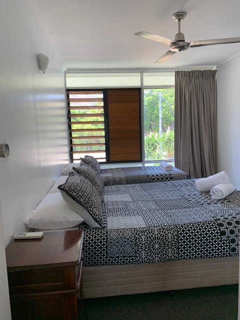 Townsville Holiday Apartments - South Australia Travel 4