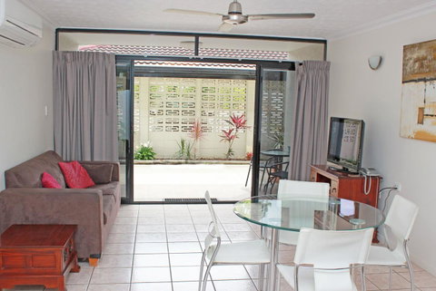 Townsville Holiday Apartments - South Australia Travel 10