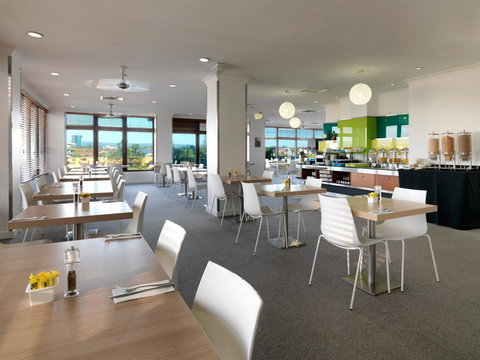 Vibe Hotel Gold Coast - South Australia Travel 34