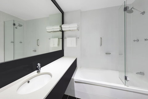 Vibe Hotel Gold Coast - South Australia Travel 39