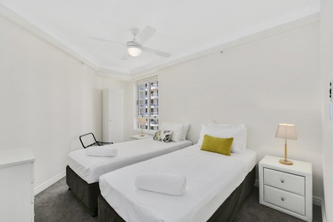 Moroccan Resort - HR Surfers Paradise - South Australia Travel 4
