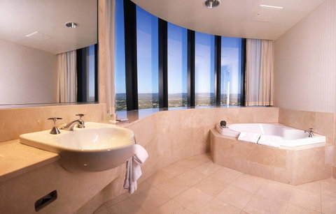 Crowne Plaza Surfers Paradise, An IHG Hotel - South Australia Travel 19