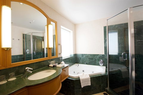 Crowne Plaza Surfers Paradise, An IHG Hotel - South Australia Travel 42