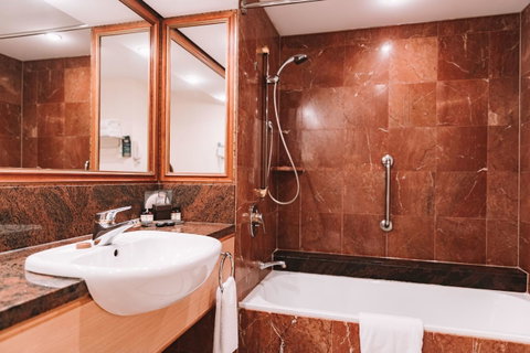 Pullman Cairns International - South Australia Travel 17