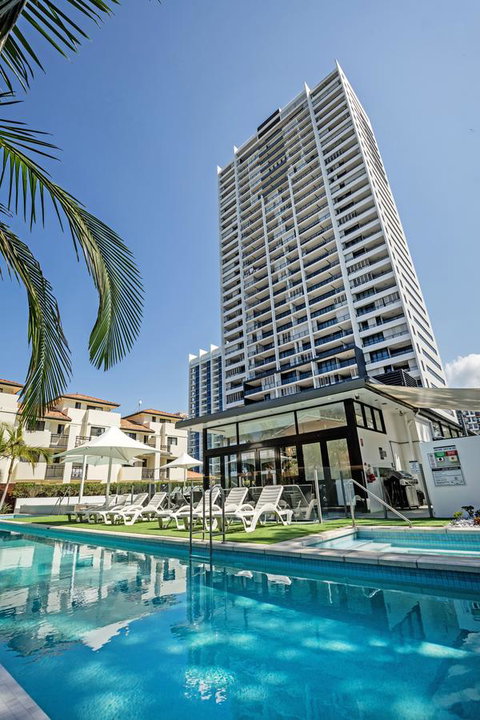 Ultra Broadbeach - South Australia Travel 1