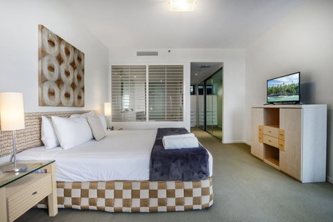 Ultra Broadbeach - South Australia Travel 37