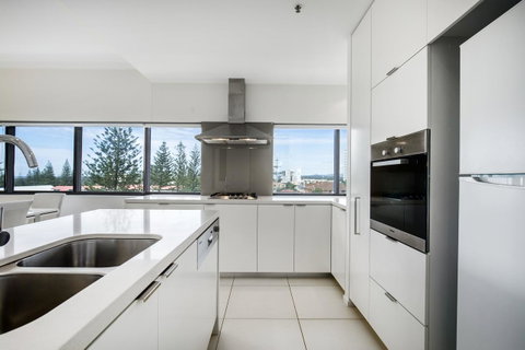 Ultra Broadbeach - South Australia Travel 8