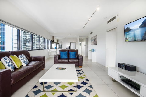 Ultra Broadbeach - South Australia Travel 10