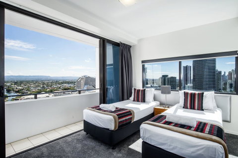 Ultra Broadbeach - South Australia Travel 27
