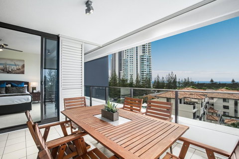 Ultra Broadbeach - South Australia Travel 6