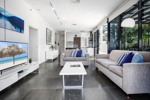 Ultra Broadbeach - South Australia Travel 23