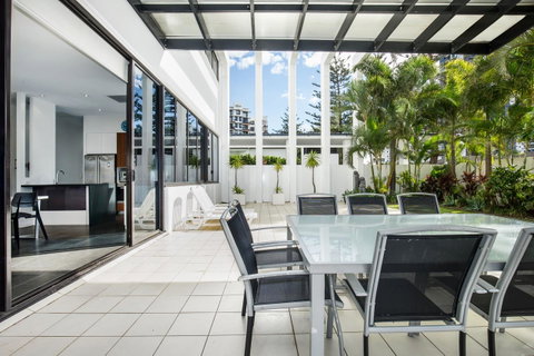 Ultra Broadbeach - South Australia Travel 26