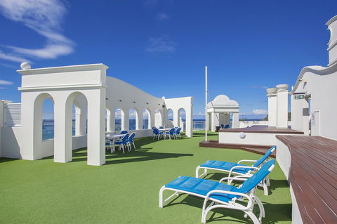 ULTIQA Burleigh Mediterranean Resort - South Australia Travel 26