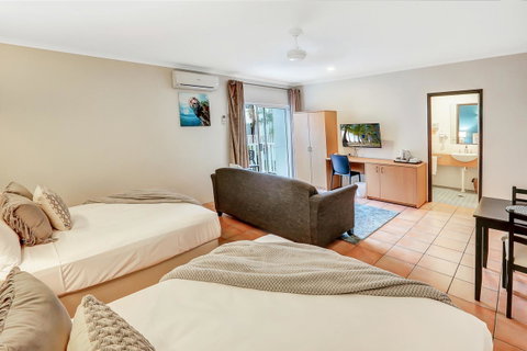 Coral Tree Inn - South Australia Travel 15