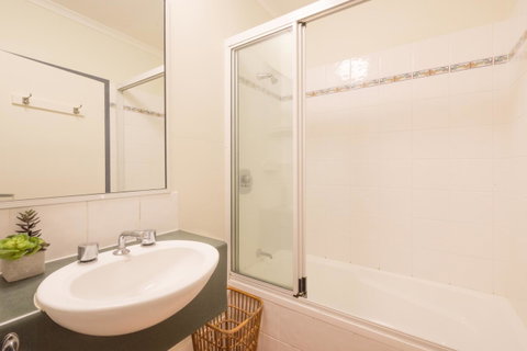 Coral Tree Inn - South Australia Travel 41