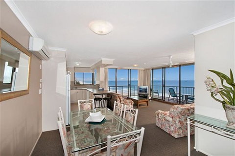 Boulevard Towers On Broadbeach - South Australia Travel 13