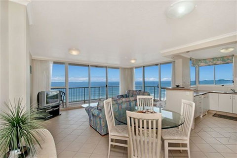 Boulevard Towers On Broadbeach - South Australia Travel 28
