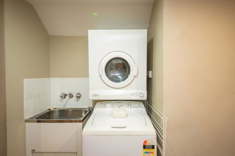 Cosmopolitan Motel & Serviced Apartments - South Australia Travel 23