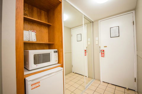 Cosmopolitan Motel & Serviced Apartments - South Australia Travel 22