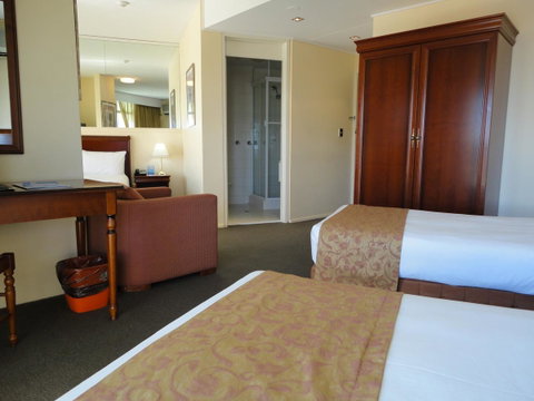 Madison Tower Mill Hotel - South Australia Travel 19