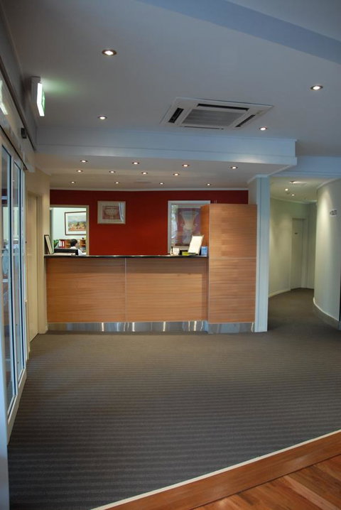 Madison Tower Mill Hotel - South Australia Travel 3