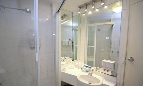 Madison Tower Mill Hotel - South Australia Travel 10