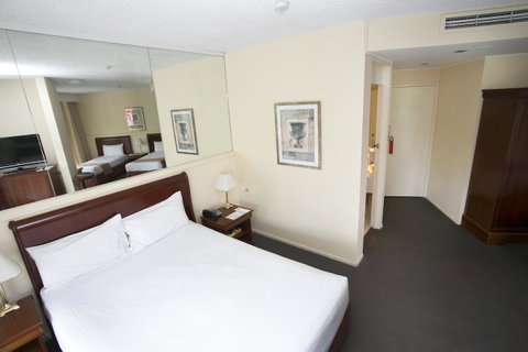 Madison Tower Mill Hotel - South Australia Travel 9