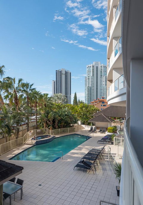 Broadbeach Savannah Resort - South Australia Travel 3