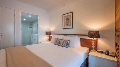 Broadbeach Savannah Resort - South Australia Travel 29