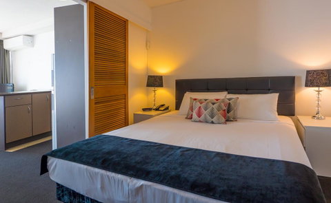 Broadbeach Savannah Resort - South Australia Travel 24