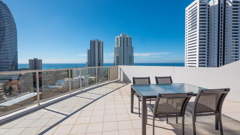 Broadbeach Savannah Resort - South Australia Travel 1