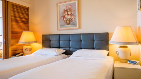 Broadbeach Savannah Resort - South Australia Travel 44