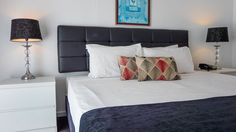 Broadbeach Savannah Resort - South Australia Travel 14