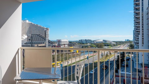Broadbeach Savannah Resort - South Australia Travel 39