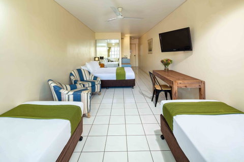 Hides Hotel - South Australia Travel 14
