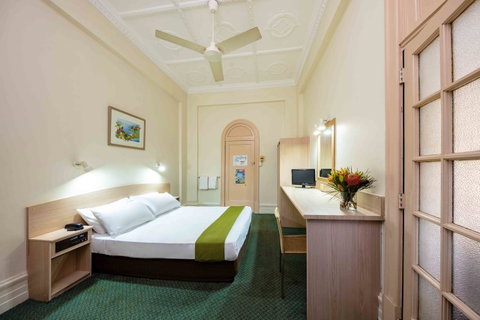 Hides Hotel - South Australia Travel 15