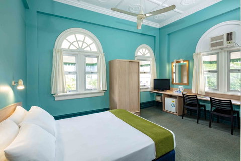 Hides Hotel - South Australia Travel 20