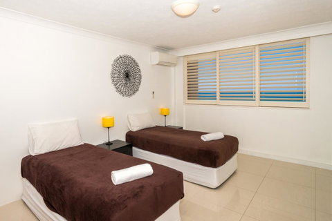 Breakers North Absolute Beachfront Apartments - Official - South Australia Travel 26