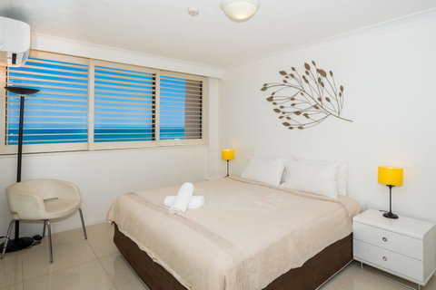 Breakers North Absolute Beachfront Apartments - Official - South Australia Travel 27