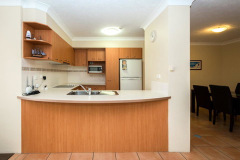 Breakers North Absolute Beachfront Apartments - Official - South Australia Travel 33